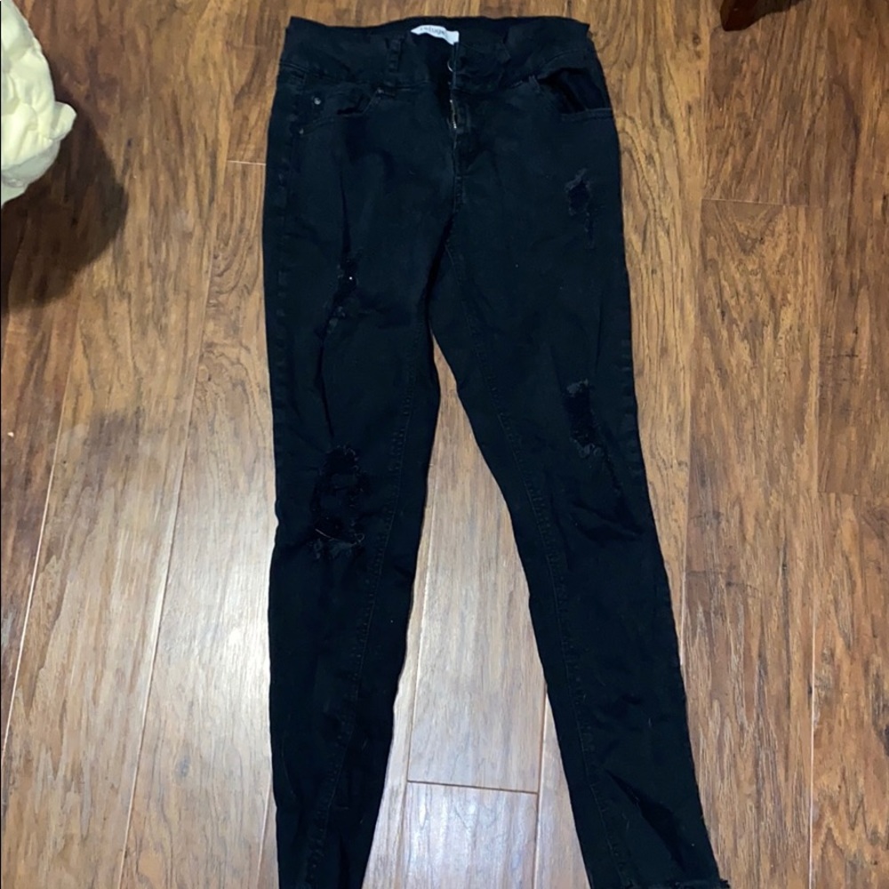 Black Ripped Skinny Jeans